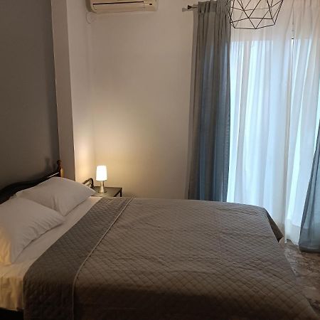 Sunshine Apartment Kalamata Exterior foto